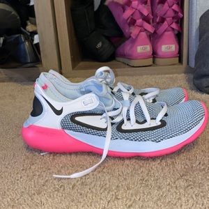 Womens nike flex rn sneakers